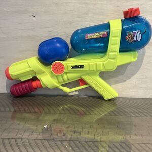 Vintage Super Soaker Water Gun XP 70 Xtra Power Works  1990s Larami yellow blue